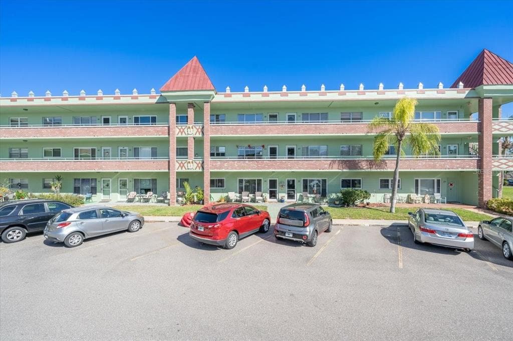 2358 ECUADORIAN WAY UNIT 46 CLEARWATER, FL 33763