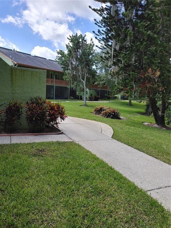 1983 ABRICO DRIVE UNIT 13 LUTZ, FL 33558