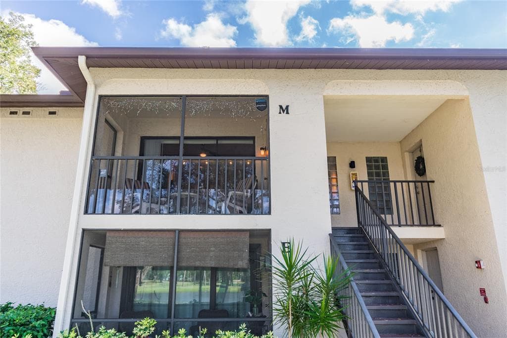 3400 CRYSTAL COURT W UNIT M PALM HARBOR, FL 34685