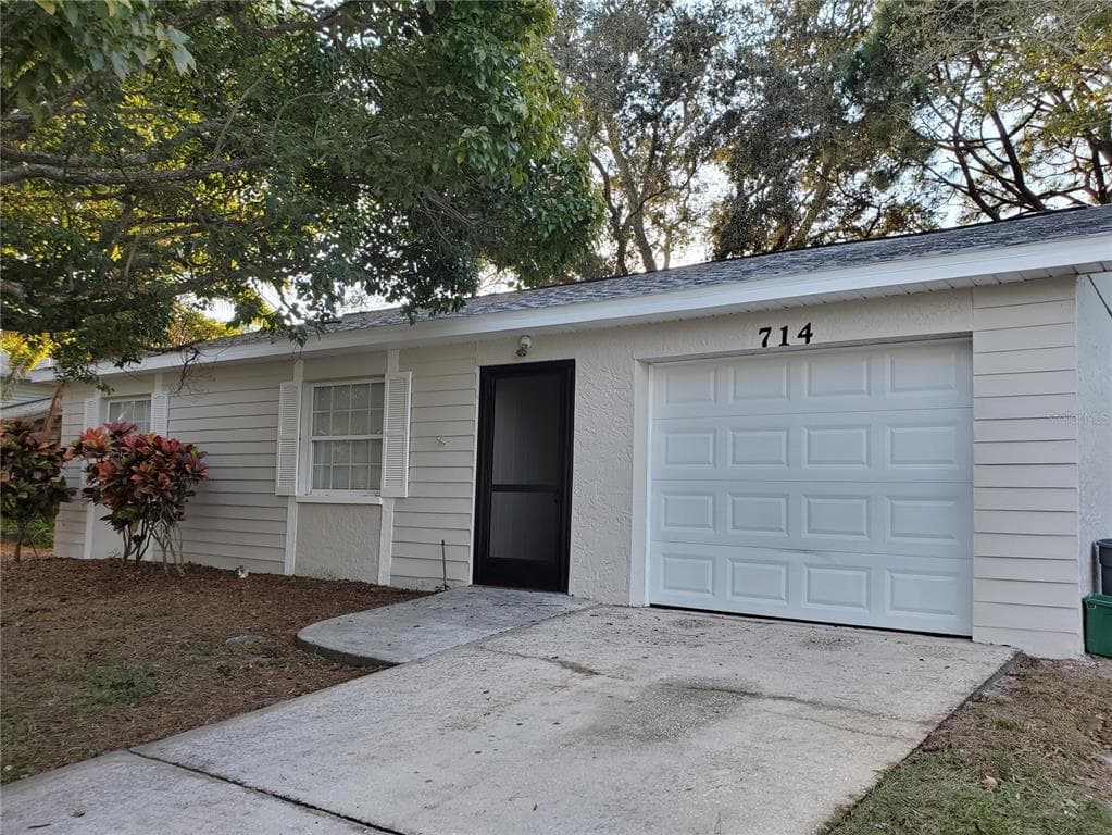714 CRIMSON KING TRACE