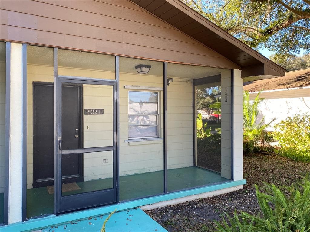 5221 17TH ST ZEPHYRHILLS, FL 33542