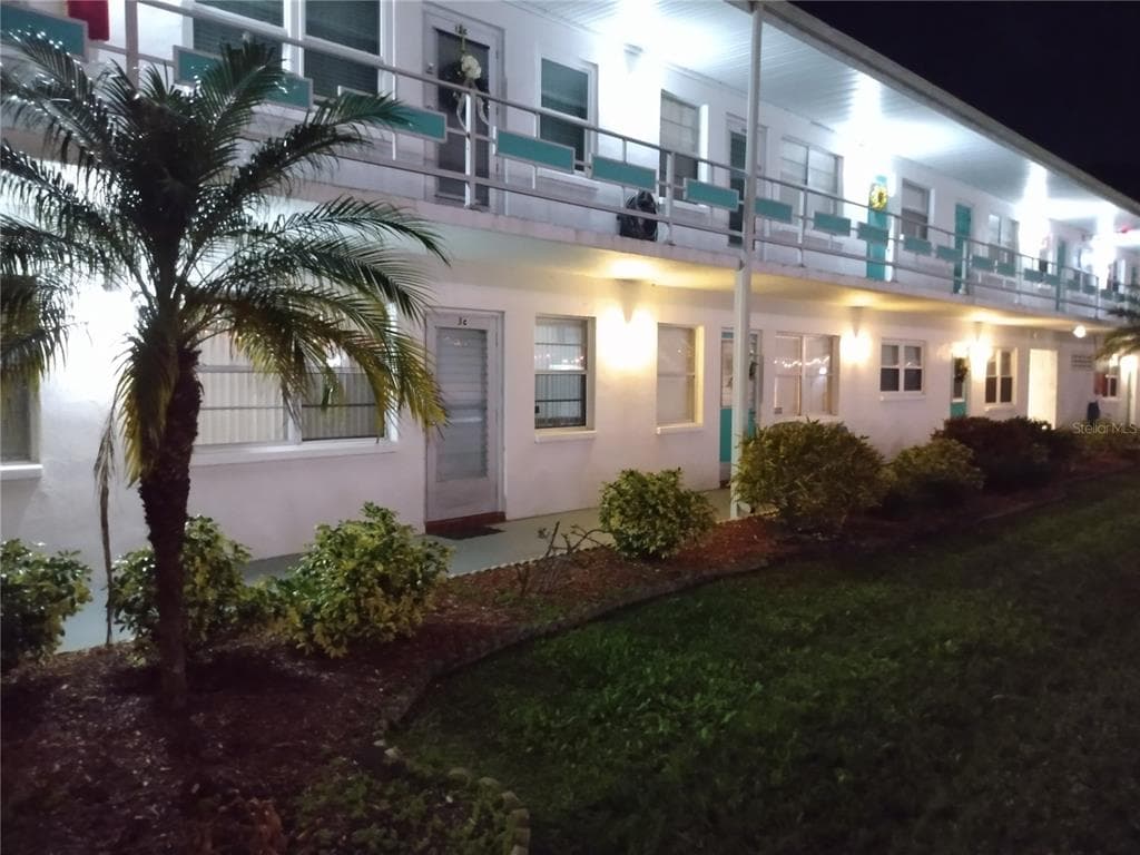 6000 21ST STREET N UNIT 12 ST PETERSBURG, FL 33714