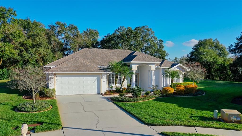23052 PRESERVE COURT