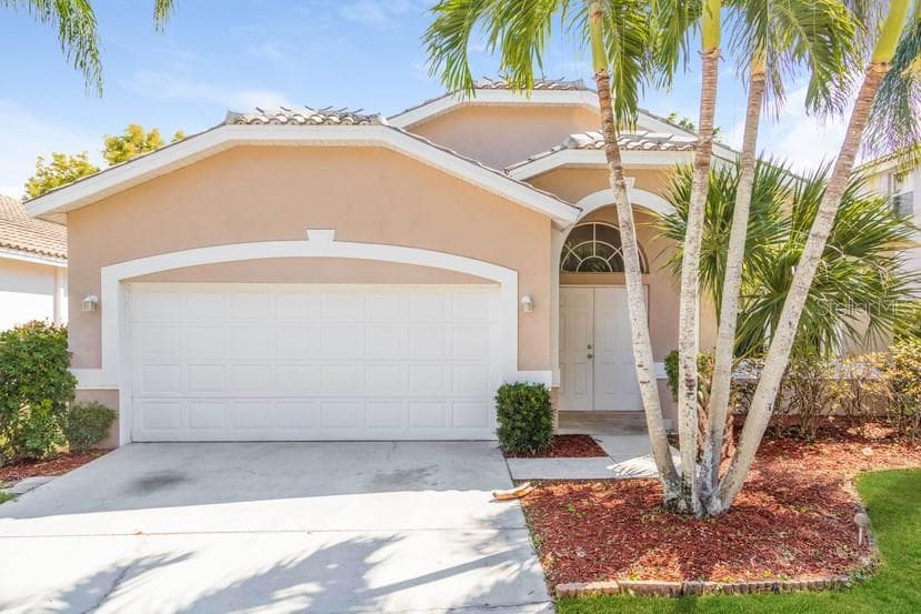 11328 LAKELAND CIRCLE FORT MYERS, FL 33913