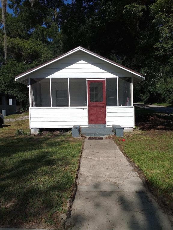 716 S STONE STREET DELAND, FL 32720