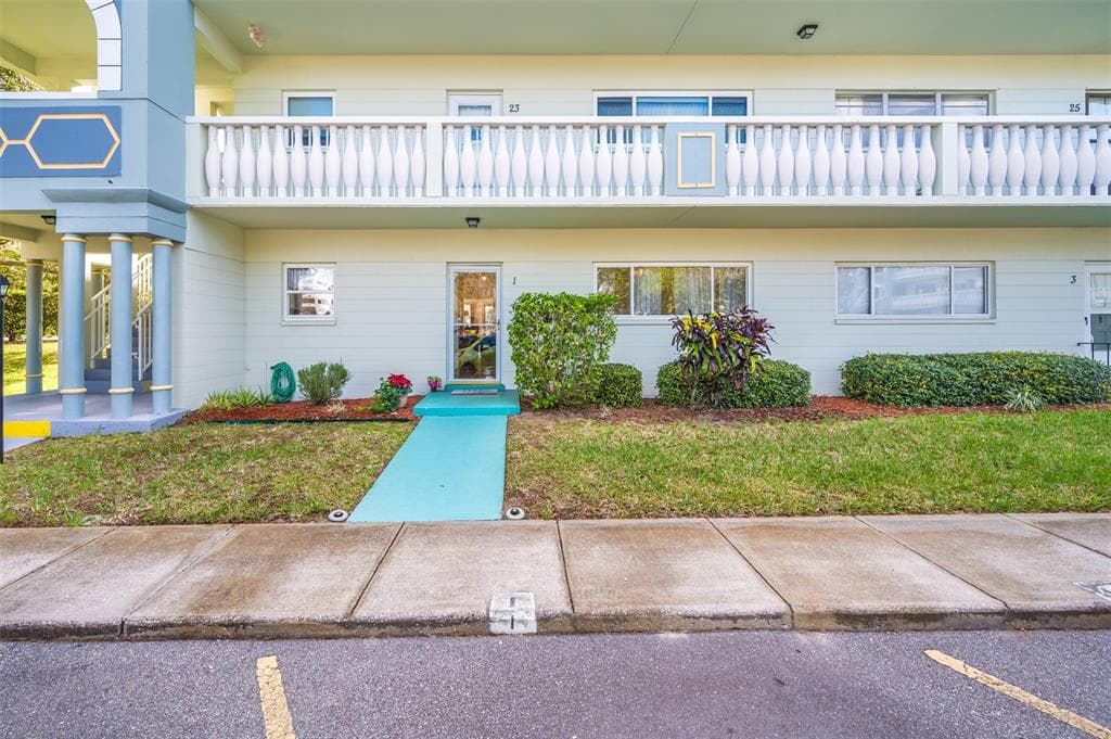2293 SWEDISH DRIVE UNIT 1 CLEARWATER, FL 33763