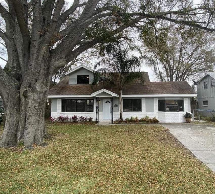 8697 92ND STREET SEMINOLE, FL 33777