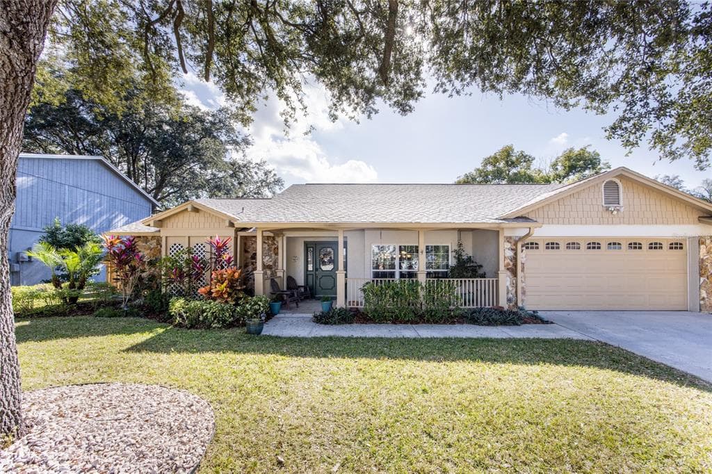 1421 CORNER OAKS DRIVE BRANDON, FL 33510
