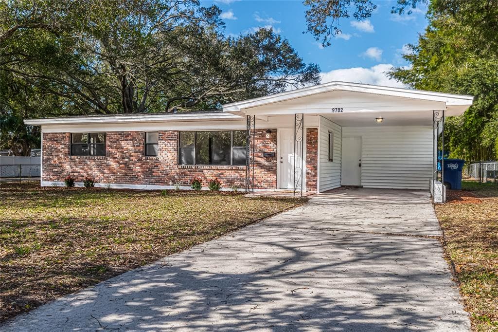 9702 FOREST HILLS DRIVE TAMPA, FL 33612