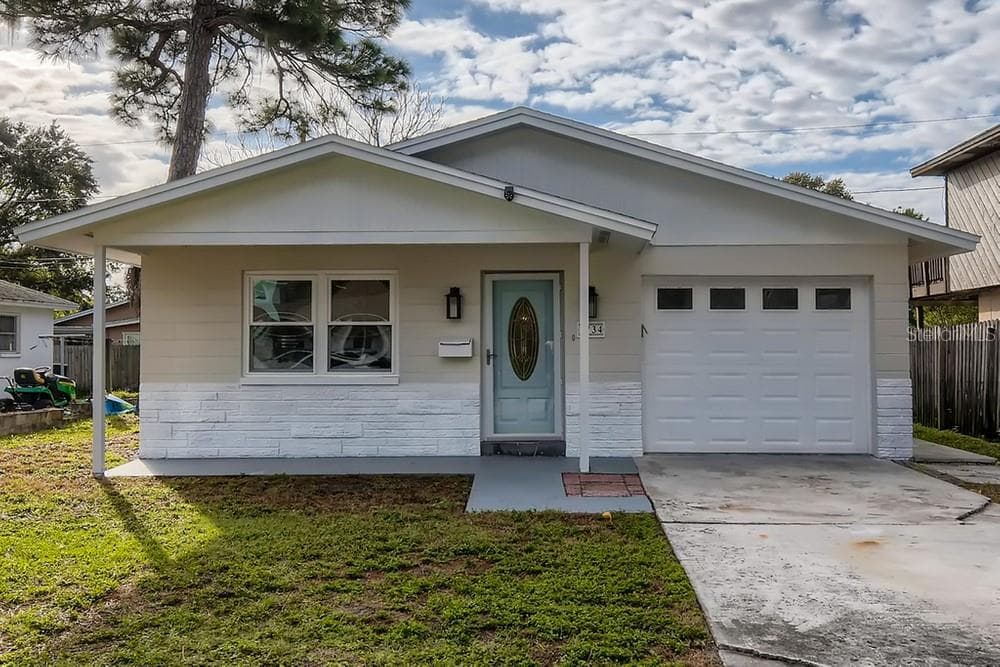 1734 NEVADA AVENUE NE ST PETERSBURG, FL 33703