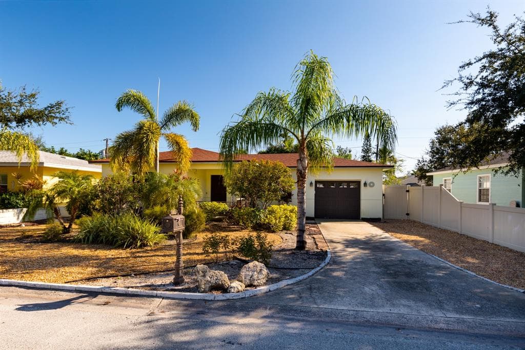 440 80TH AVENUE ST PETE BEACH, FL 33706