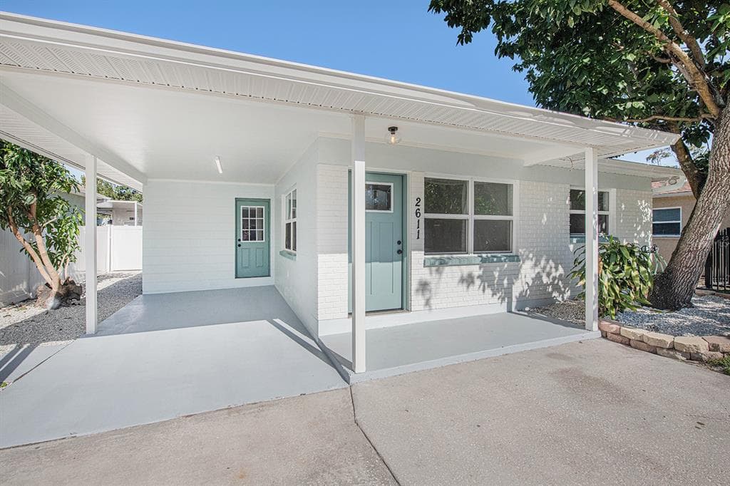 2611 W POWHATAN AVENUE TAMPA, FL 33614