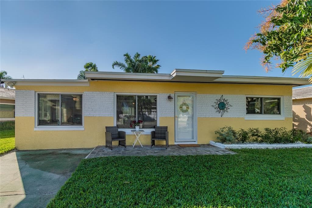 675 182ND AVENUE E REDINGTON SHORES, FL 33708