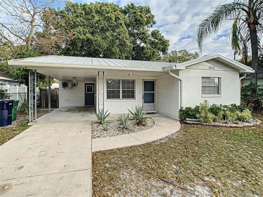 3613 W CARMEN STREET TAMPA, FL 33609