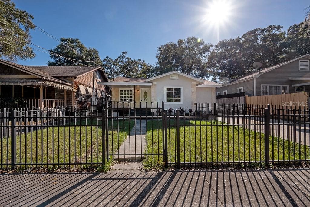 1007 E 32ND AVENUE TAMPA, FL 33603