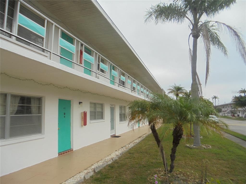 2011 58TH AVENUE N UNIT 2 ST PETERSBURG, FL 33714