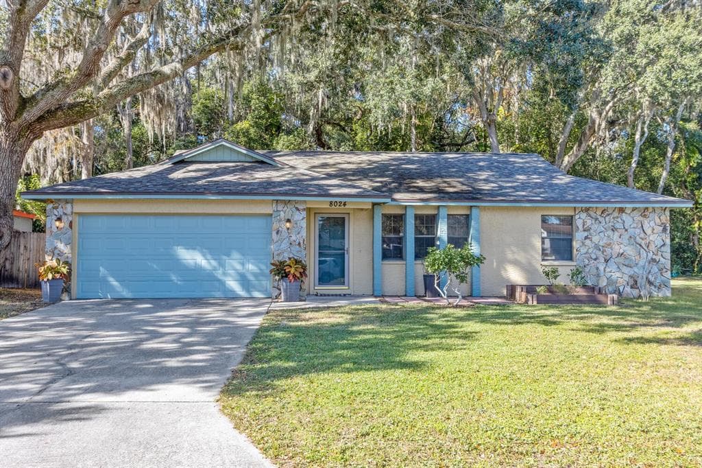 8024 DEERWOOD CIRCLE TAMPA, FL 33610