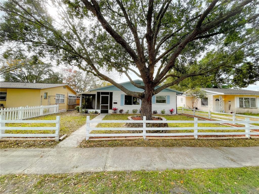 774 90TH AVENUE N ST PETERSBURG, FL 33702