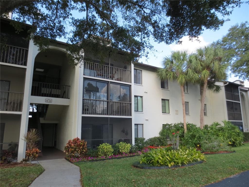 2655 PINE RIDGE WAY N UNIT C2 PALM HARBOR, FL 34684