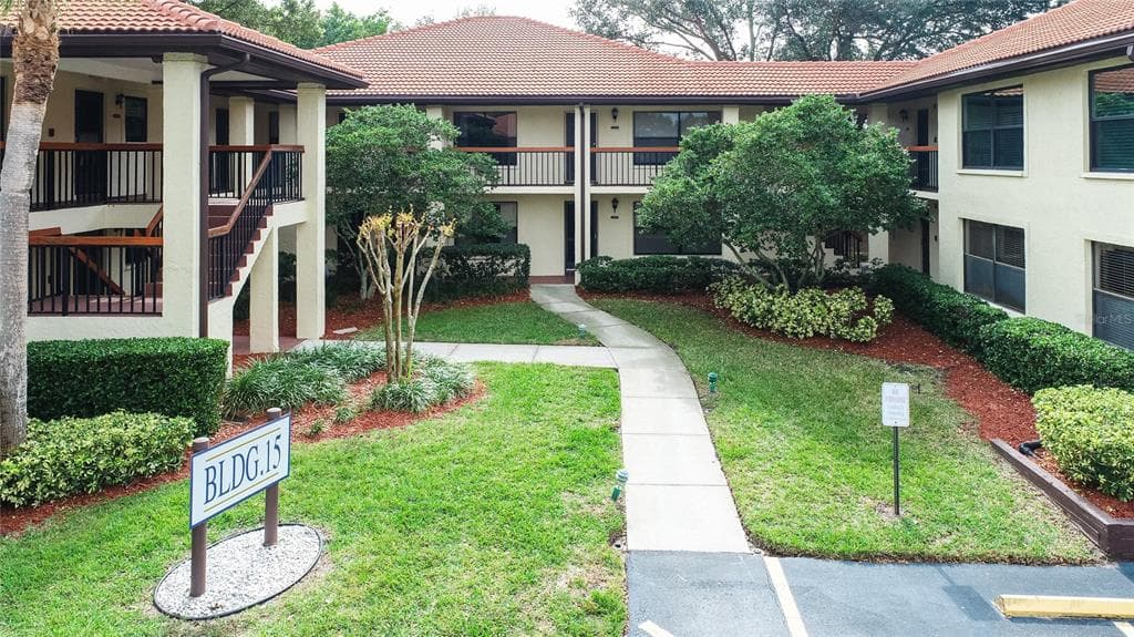 1505 HAMMOCK PINE BOULEVARD UNIT 1505 CLEARWATER, FL 33761