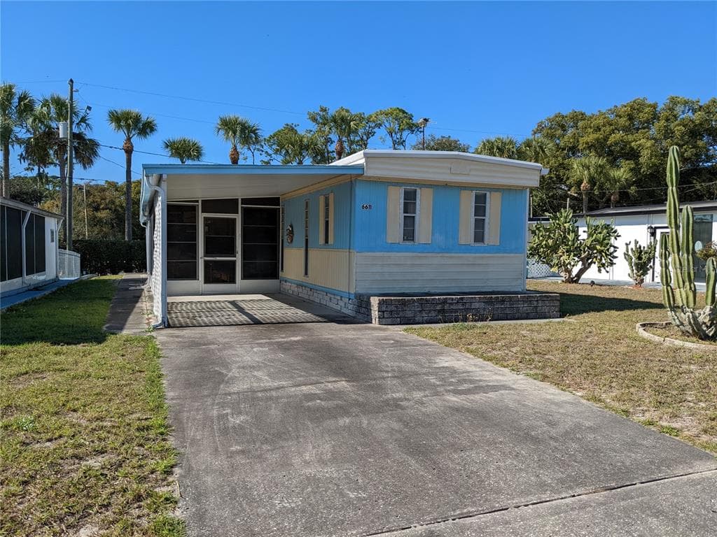 6611 DURIAN TRAIL NEW PORT RICHEY, FL 34653