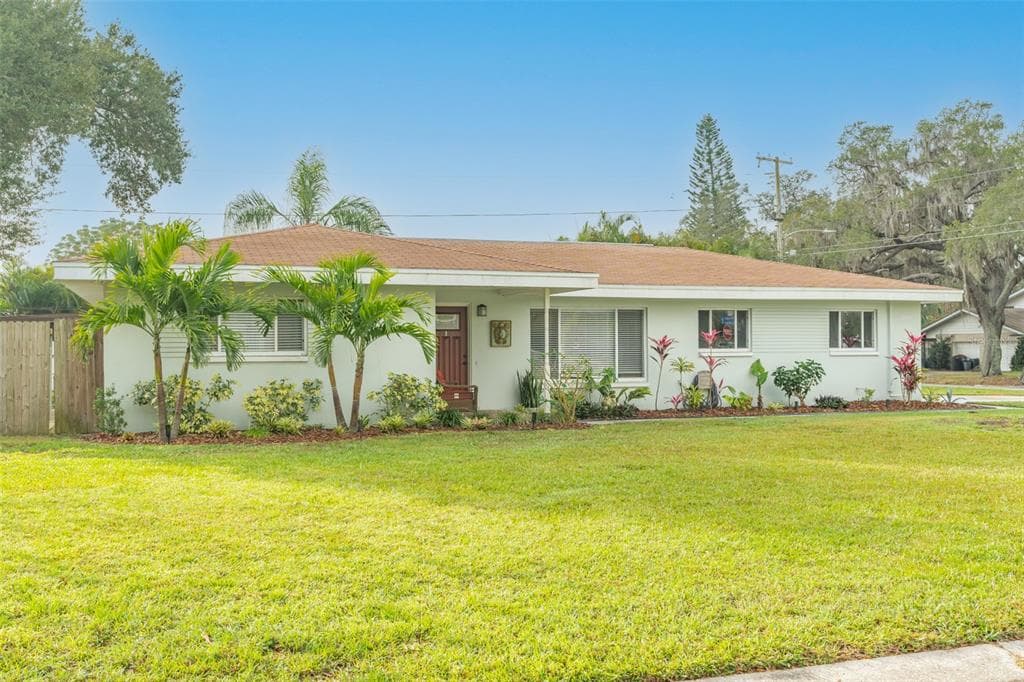 2001 KENMOORE DRIVE CLEARWATER, FL 33764