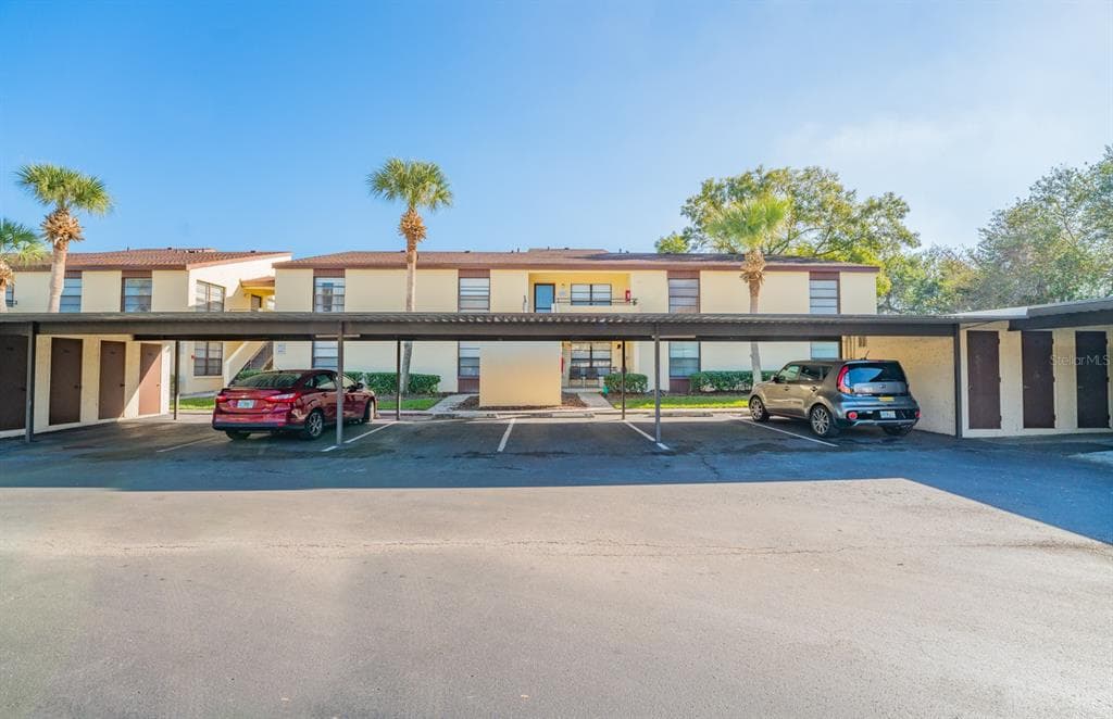 13608 S VILLAGE DRIVE UNIT 6101 TAMPA, FL 33618