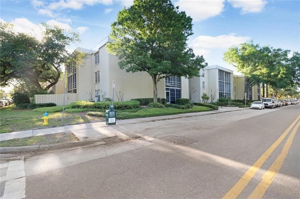 2302 S MANHATTAN AVENUE UNIT 310 TAMPA, FL 33629