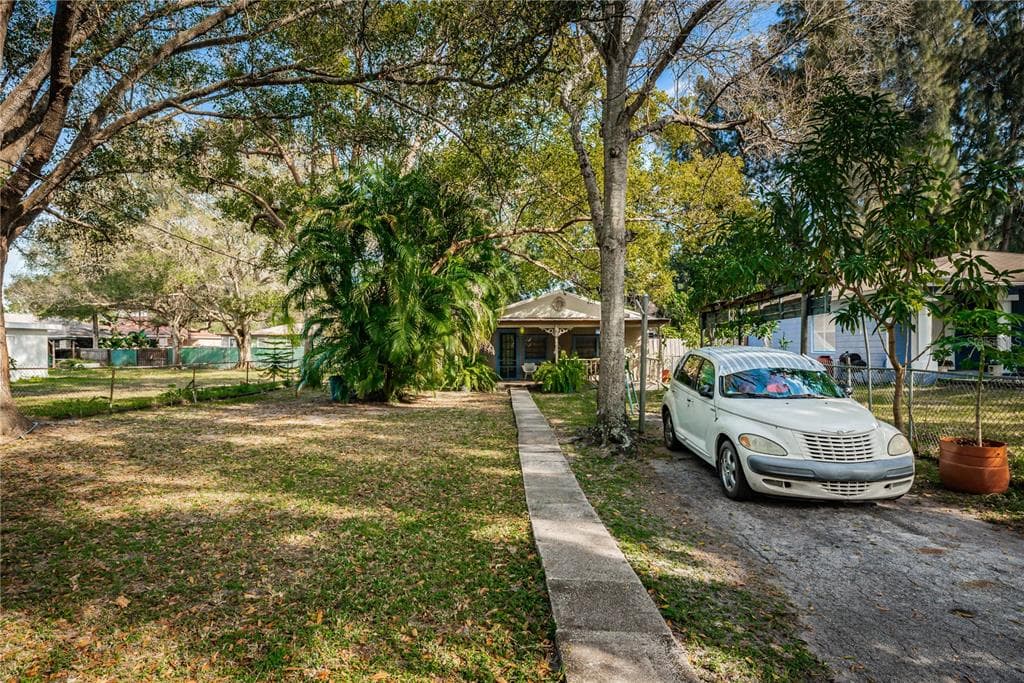 1823 SYLVAN DRIVE CLEARWATER, FL 33755