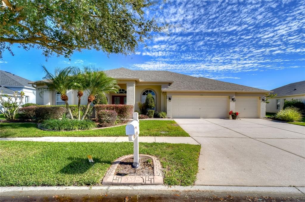 5542 SPECTACULAR BID DRIVE WESLEY CHAPEL, FL 33544