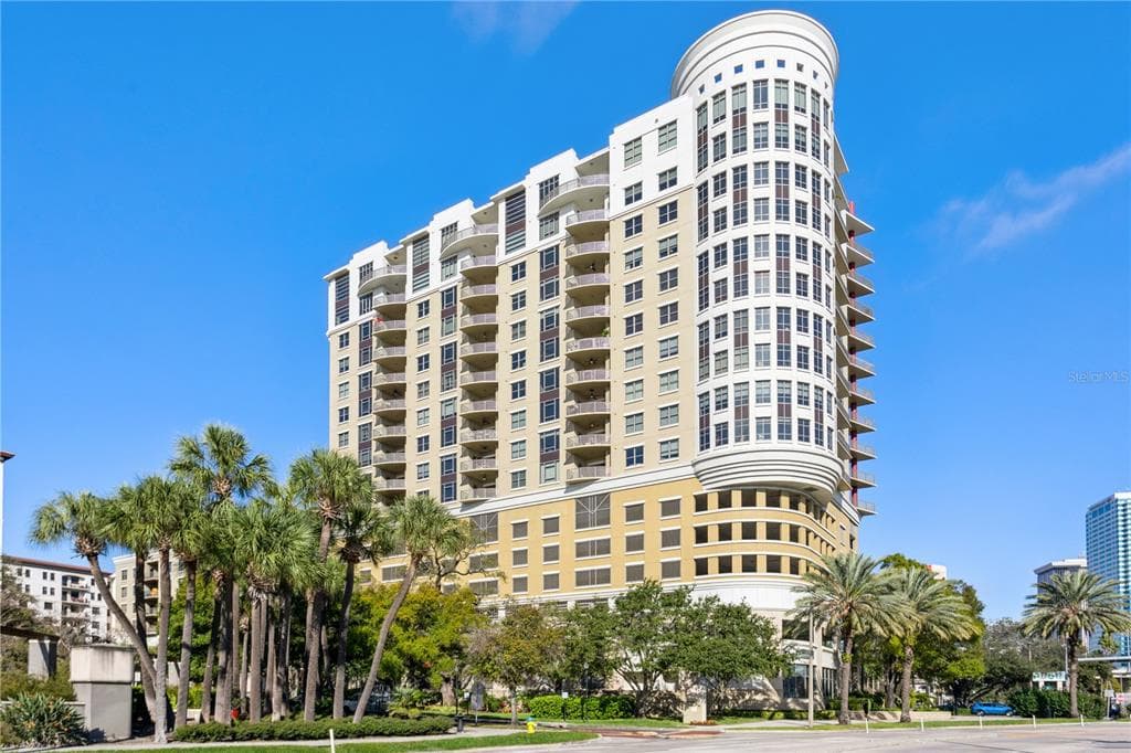 275 BAYSHORE BOULEVARD UNIT 1106