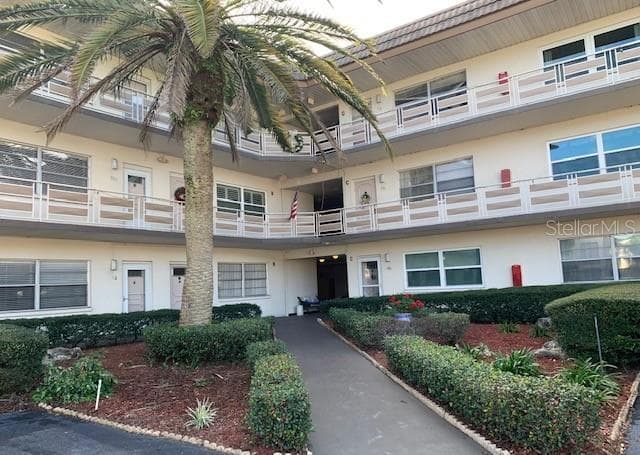 5750 80TH STREET N UNIT C305 ST PETERSBURG, FL 33709