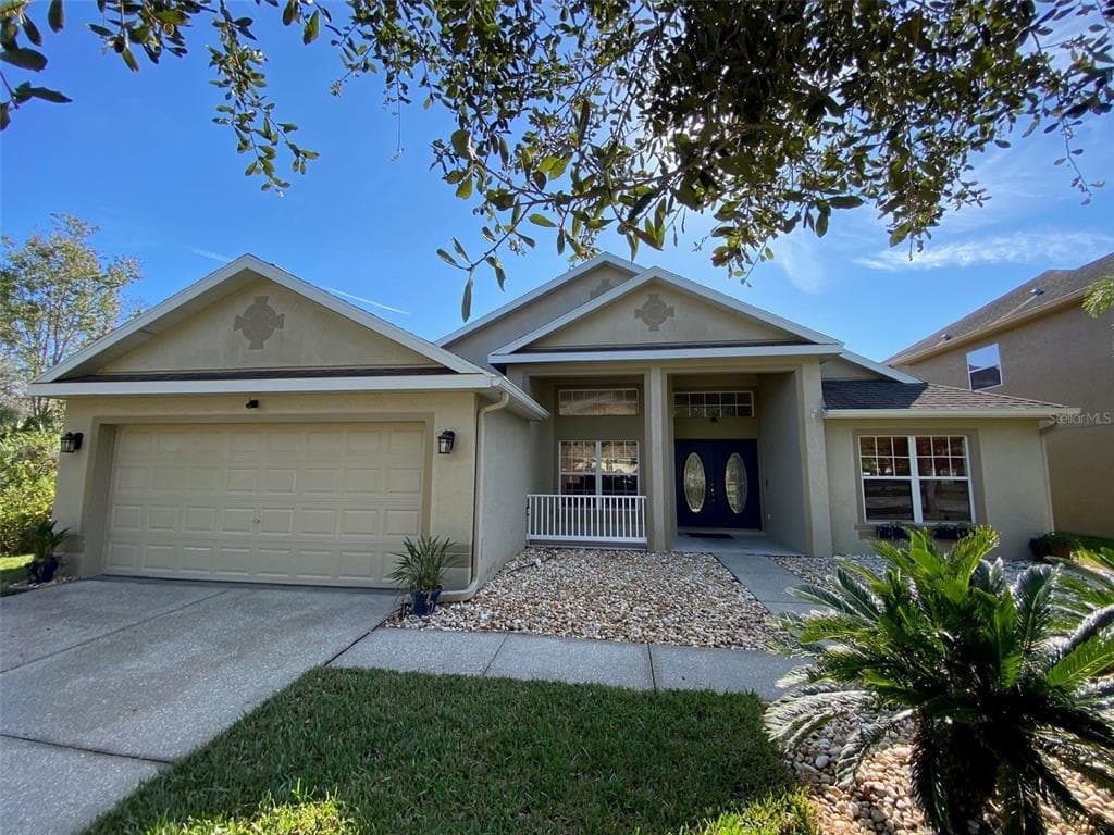 8215 MYRTLE POINT WAY TAMPA, FL 33647