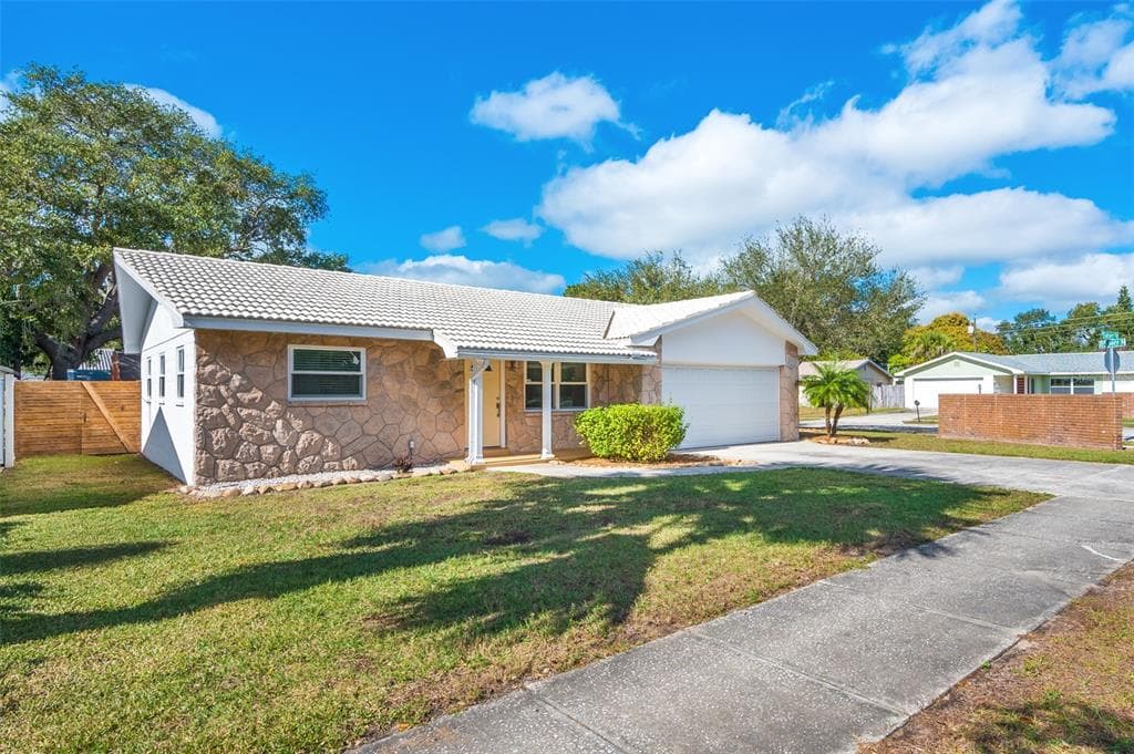8504 OAKHURST ROAD SEMINOLE, FL 33776