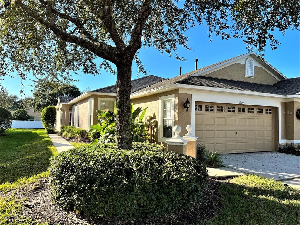 19126 LAKE AUDUBON DR TAMPA, FL 33647