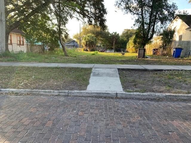 1042 15TH AVENUE S ST PETERSBURG, FL 33705