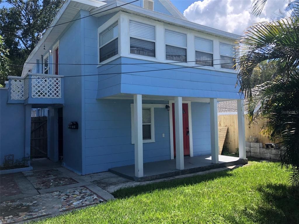 216 12TH AVENUE N UNIT Downstairs ST PETERSBURG, FL 33701