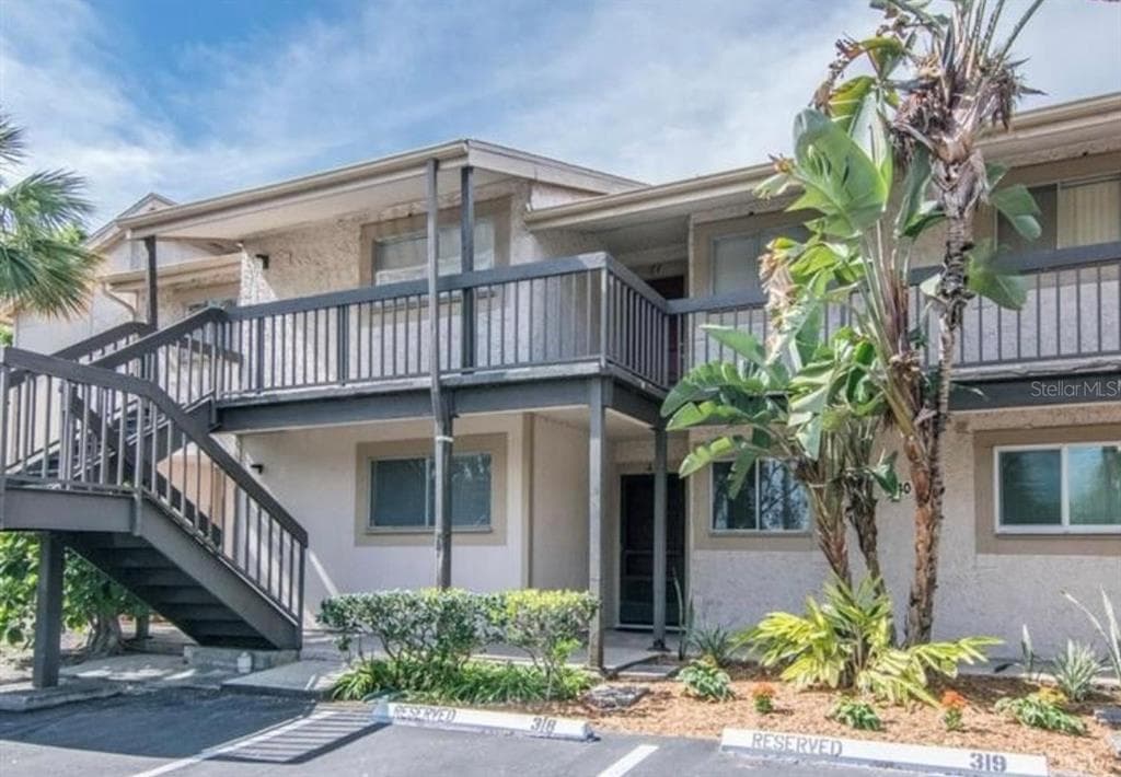 6340 NEWTOWN CIRCLE UNIT 40A2 TAMPA, FL 33615