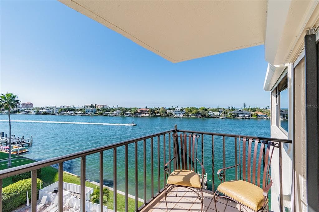 750 ISLAND WAY UNIT 503 CLEARWATER, FL 33767