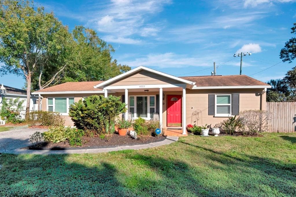 4223 W BAY VISTA AVENUE TAMPA, FL 33611