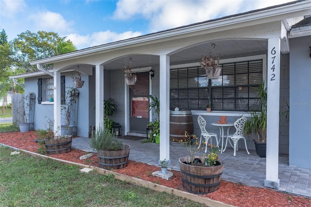 6742 RANCHWOOD LOOP NEW PORT RICHEY, FL 34653