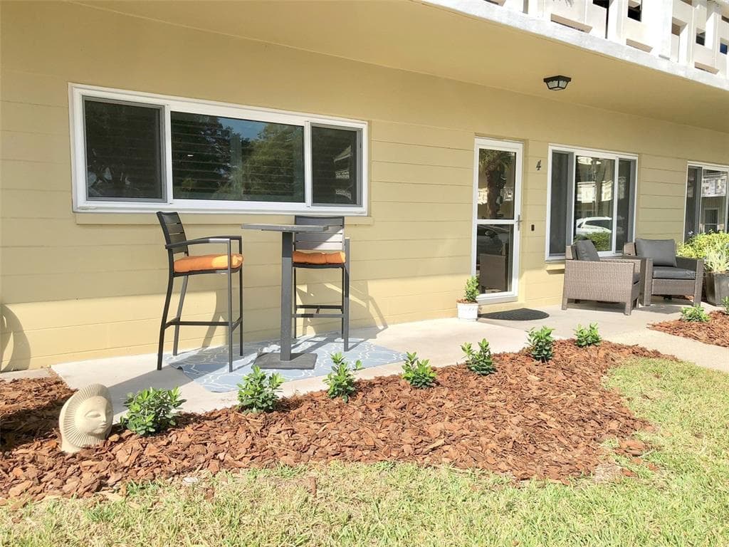 2416 WORLD PARKWAY BOULEVARD UNIT 4 CLEARWATER, FL 33763