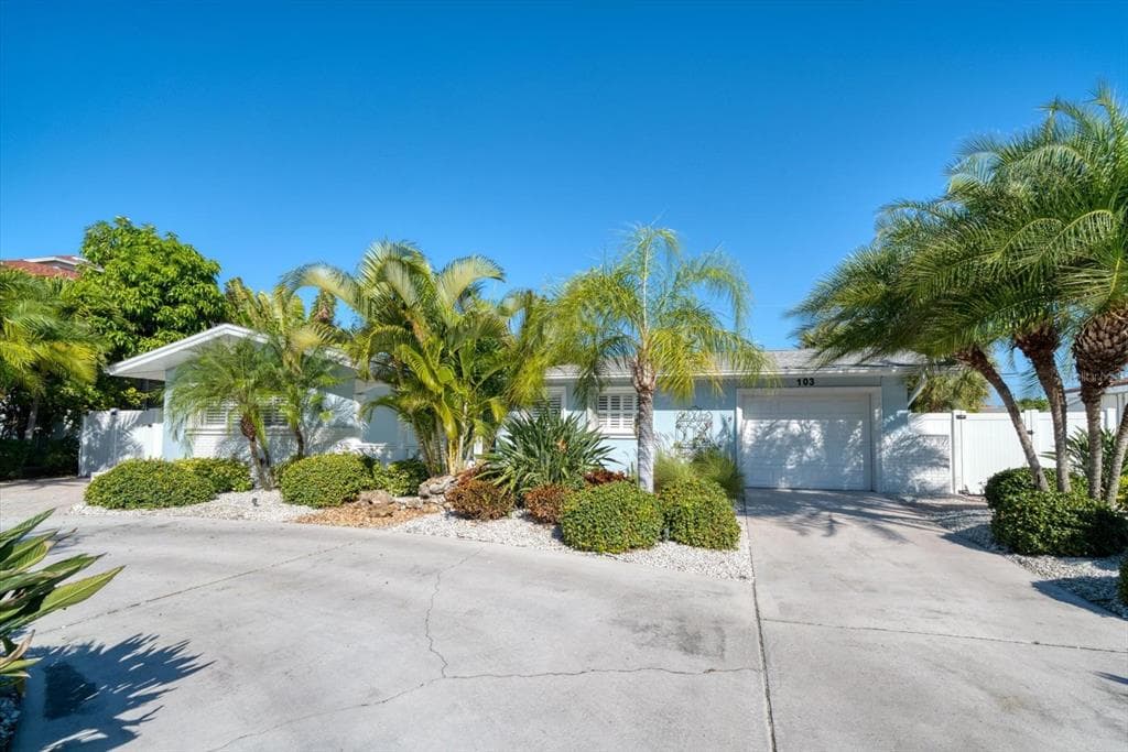 103 24TH STREET BELLEAIR BEACH, FL 33786