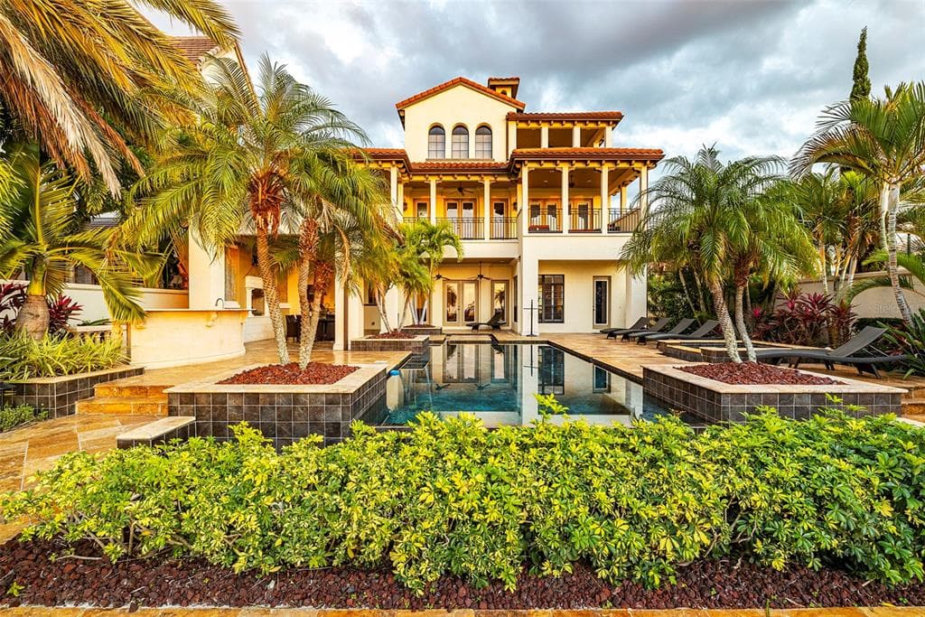 5911 BEACON SHORES STREET TAMPA, FL 33616