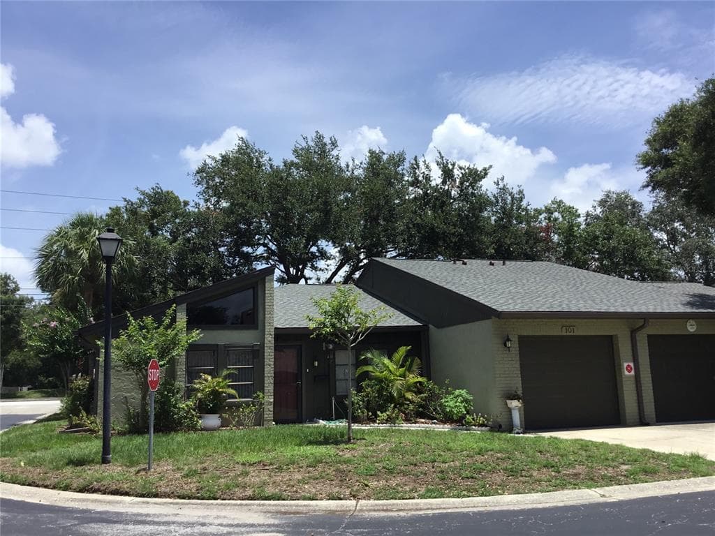 2101 SUNSET POINT ROAD UNIT 101 CLEARWATER, FL 33765