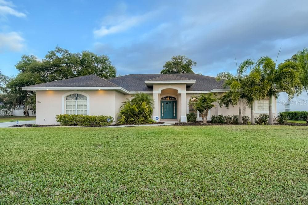 1208 LAKE DEESON WOODS LANE LAKELAND, FL 33805