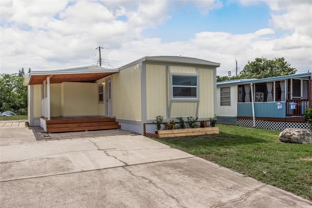 2138 LULLABY DRIVE HOLIDAY, FL 34691