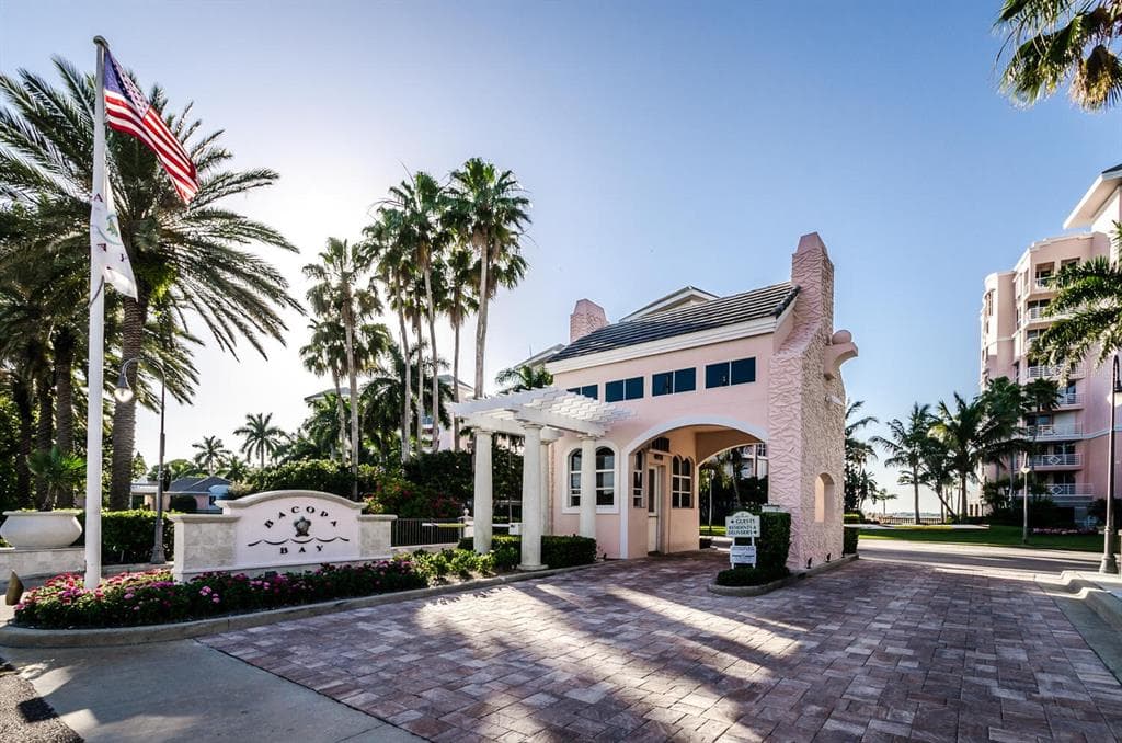 4971 BACOPA LANE S UNIT 101 ST PETERSBURG, FL 33715