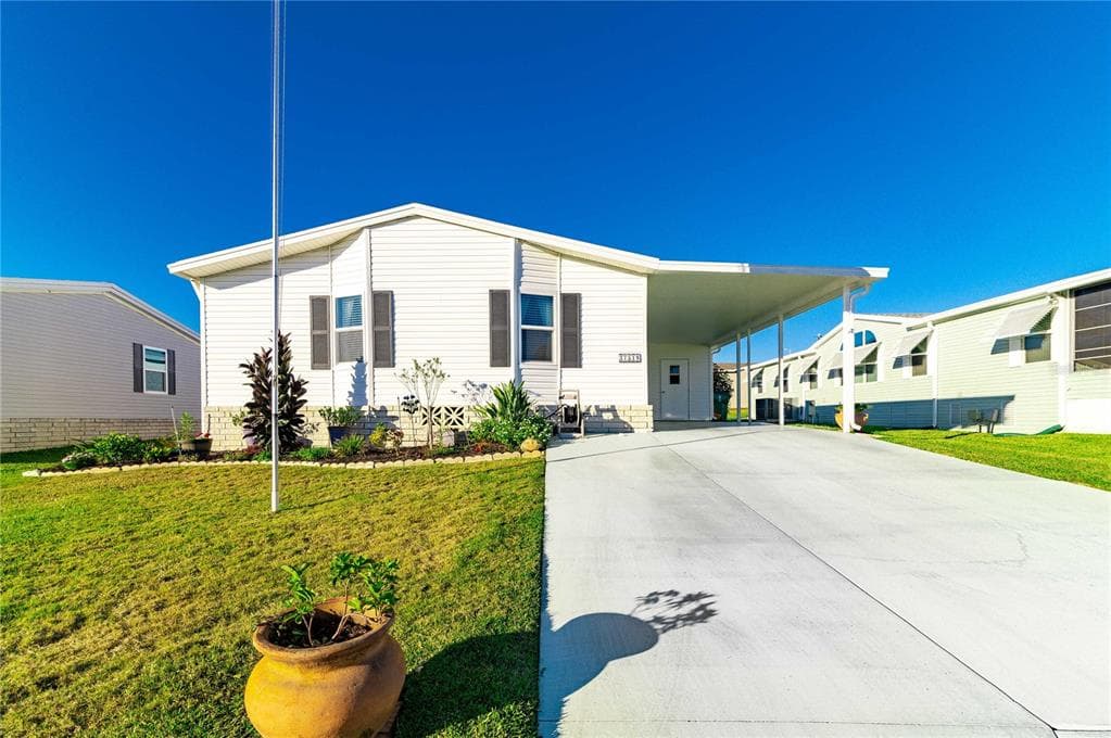 37519 LANDIS AVENUE ZEPHYRHILLS, FL 33541