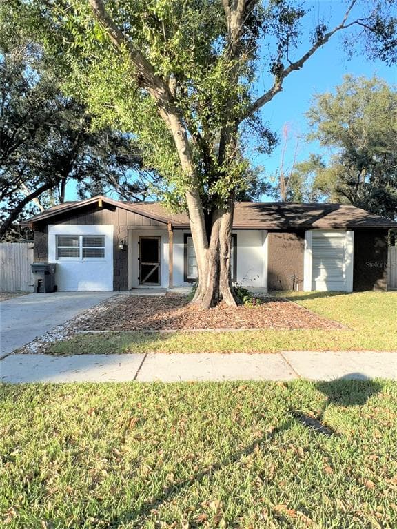 503 FALKIRK AVENUE VALRICO, FL 33594
